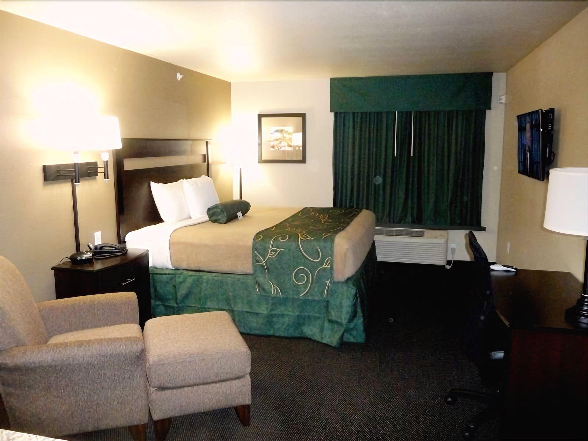 Baymont By Wyndham Glendive Hotel Exterior photo
